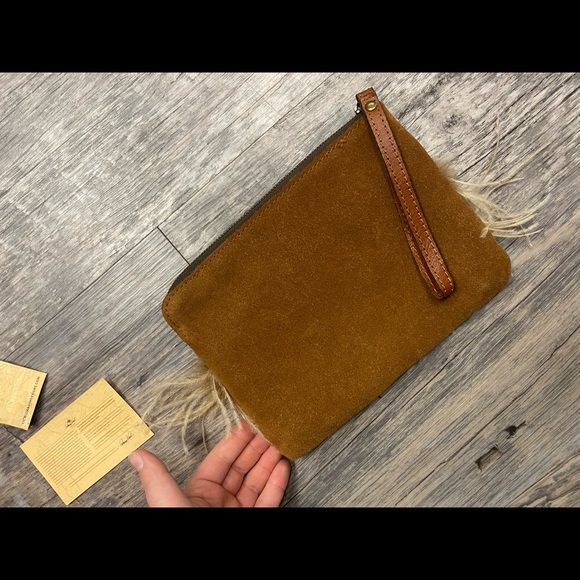 Patricia Nash wristlet - Picture 5 of 6